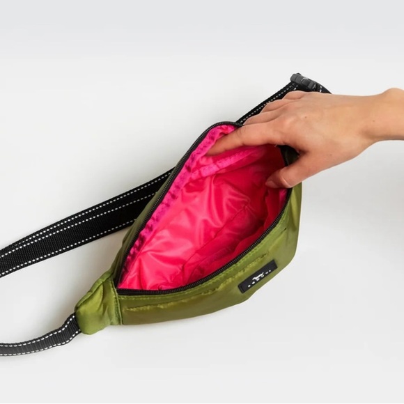 Scout Puffer Belt Bag NWT - Picture 2 of 4